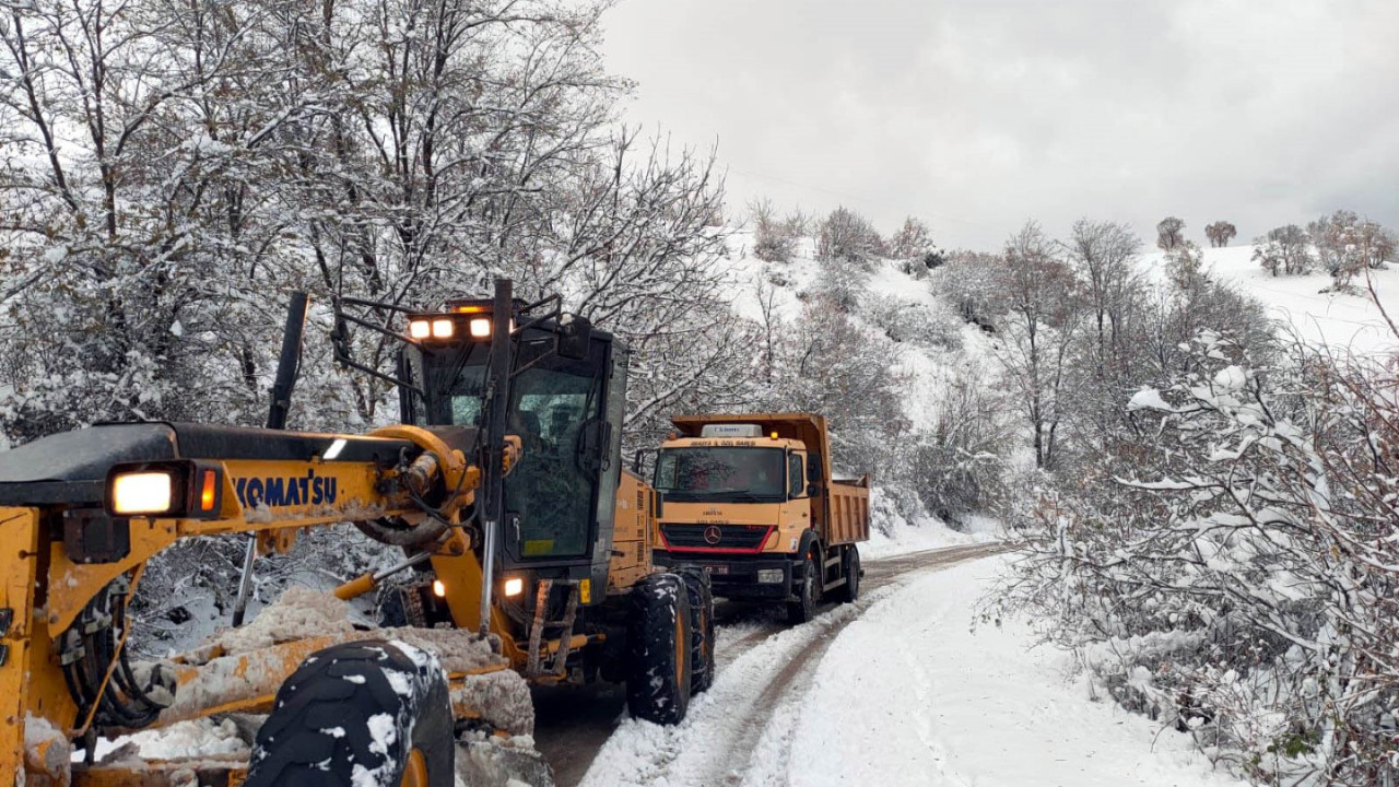 Amasya'da kar nedeniyle 93 köy yolu ulaşıma kapandı