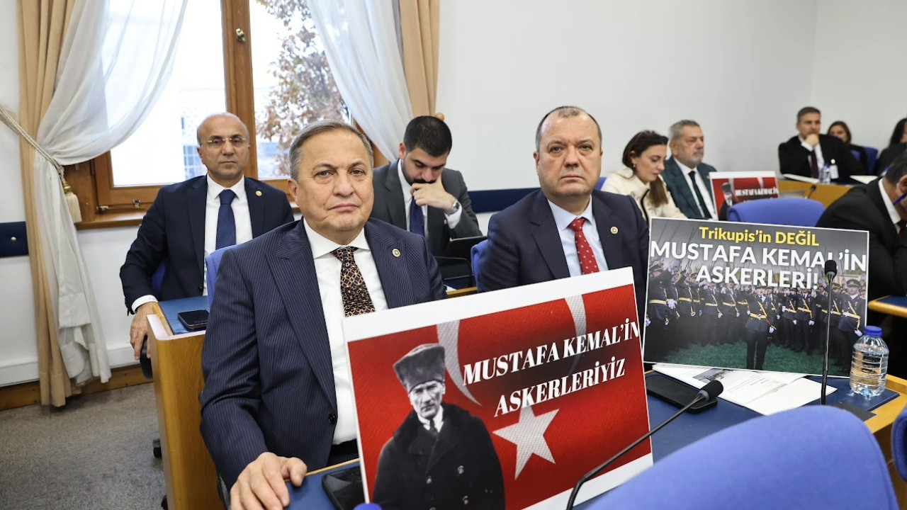 Meclis'te teğmenler eylemi