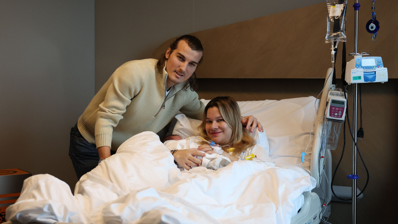 Fenerbahçe'nin yıldızı Çağlar Söyüncü, baba oldu