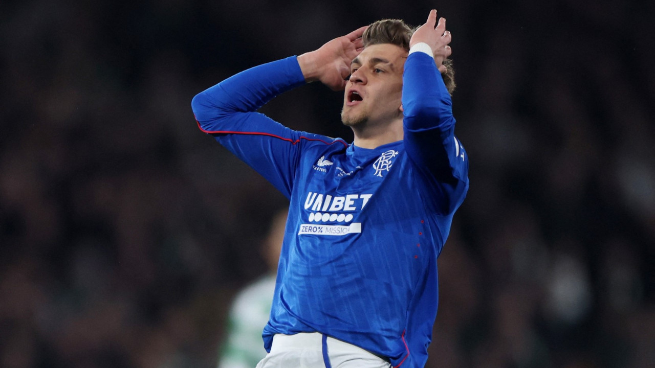 Rıdvan Yılmaz penaltı kaçırdı, Rangers kupayı Celtic'e kaybetti