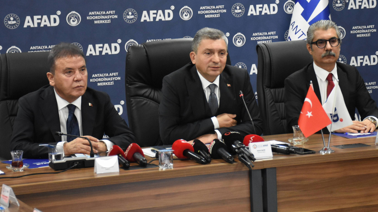 Antalya'da taşımalı eğitime 1 gün ara verildi