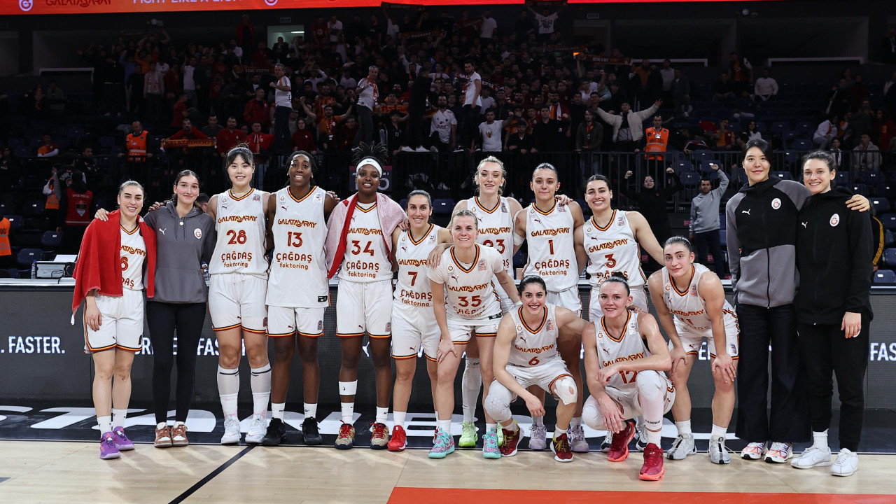 Galatasaray, Tarsusspor'u çok rahat geçti