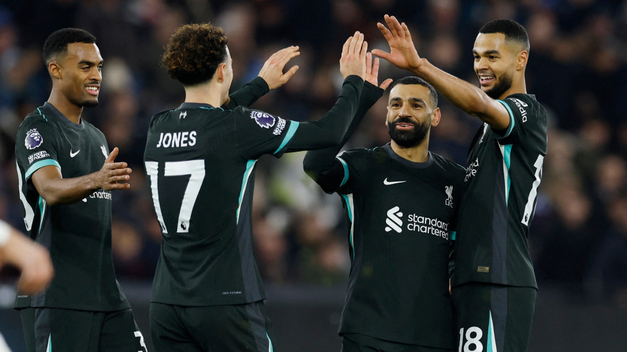 Liverpool, West Ham'ı dağıttı! Zirve yarışında büyük avantaj