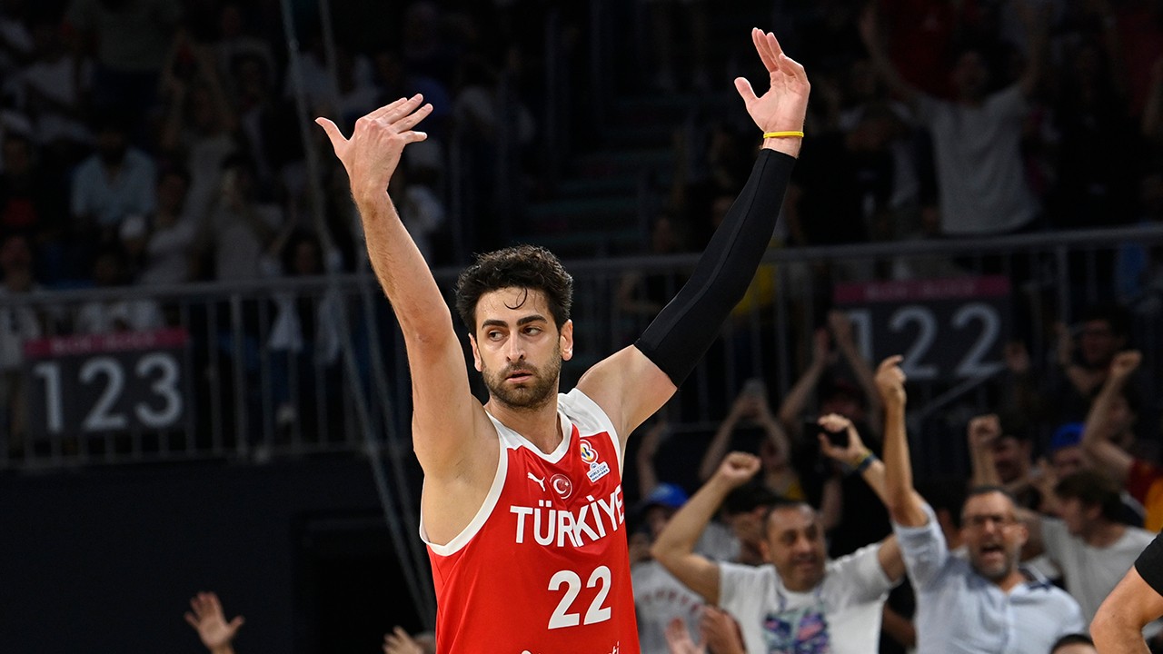 Furkan Korkmaz yeni takımına imzayı attı