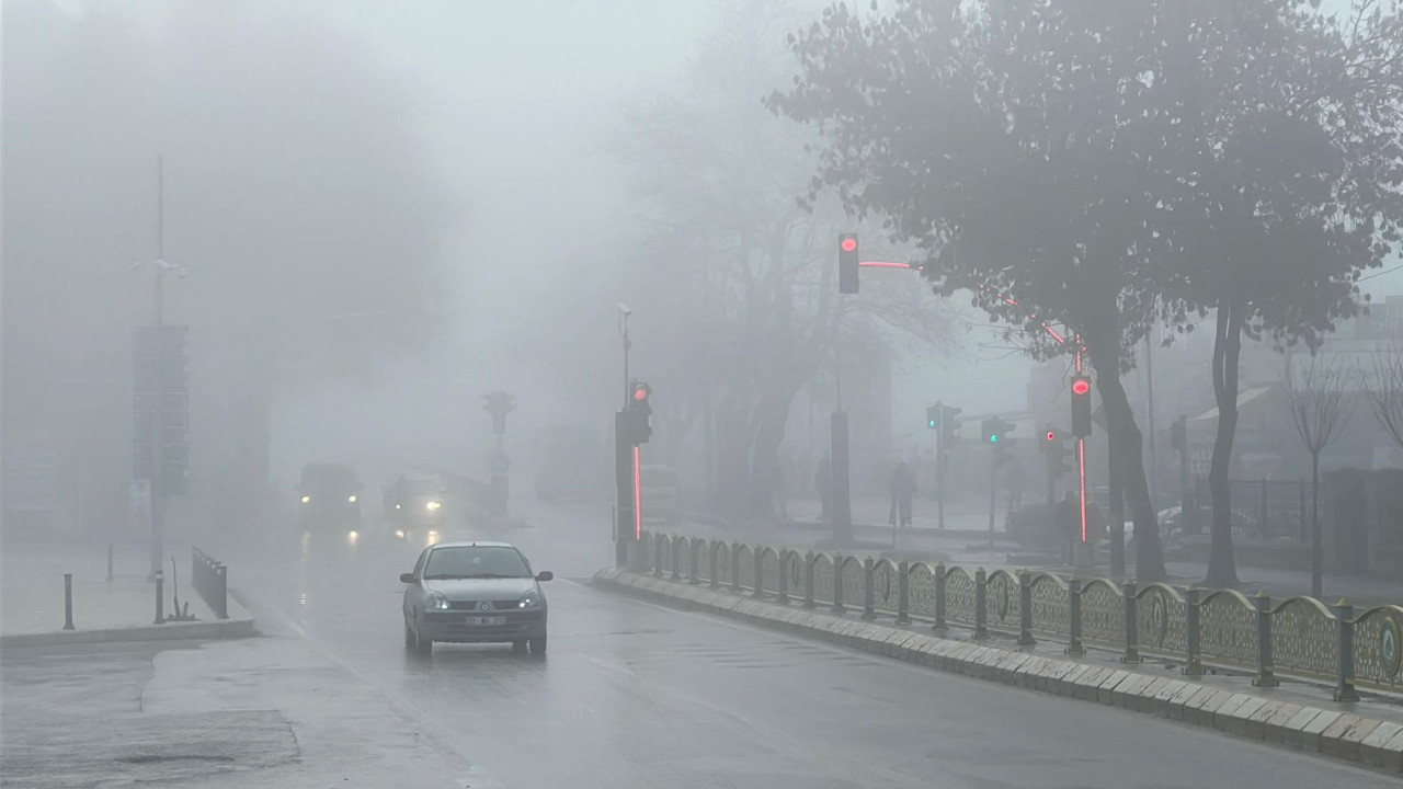 Edirne sis altında: Göz gözü görmüyor!