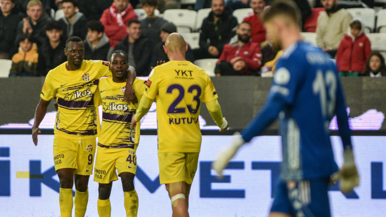 Antalya'da gol yağmuru: Eyüpspor, farklı kazandı