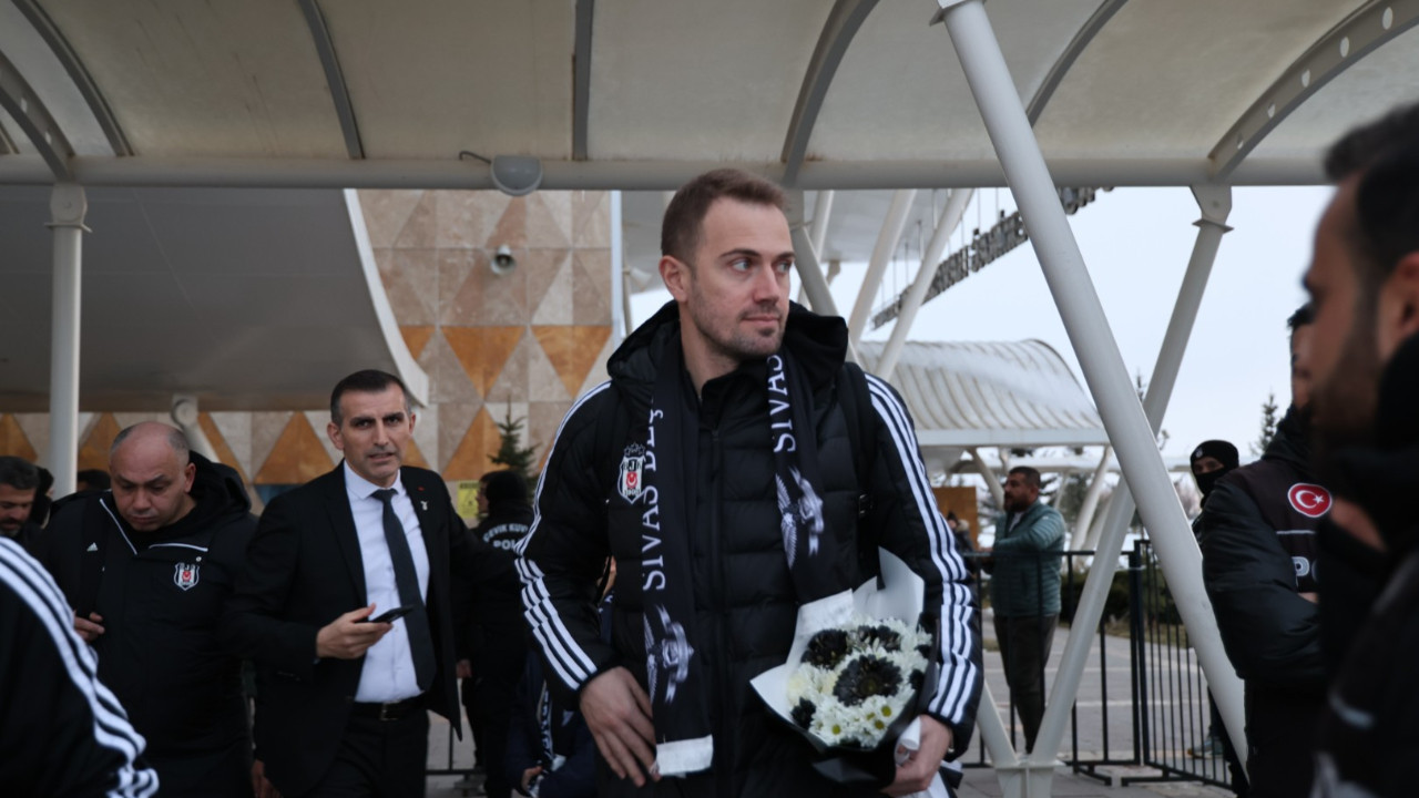 Kartal'ı Sivas'ta az sayıda taraftar karşıladı