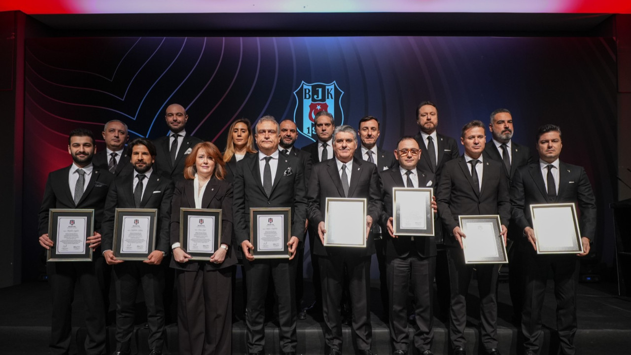 Beşiktaş'ın yeni yönetimi hızlı başladı: İlk kararını verdi