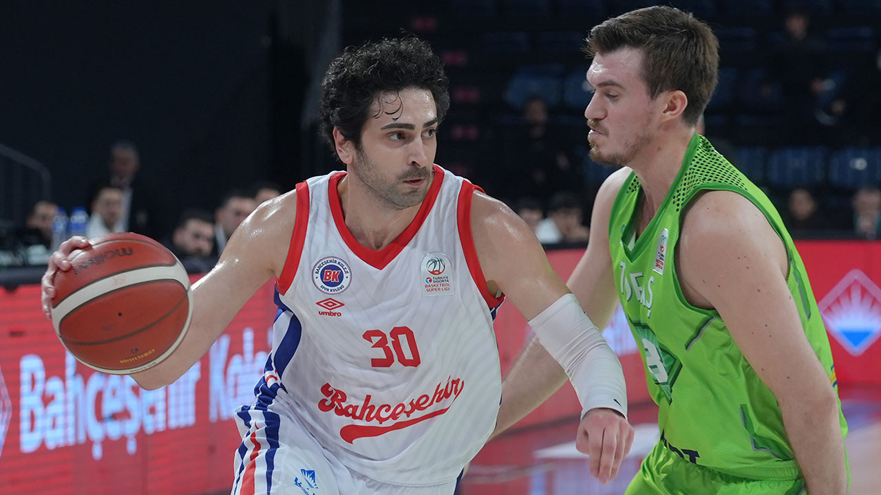 Furkan Korkmaz şeytanın bacağını kırdı, Bahçeşehir Koleji kazandı