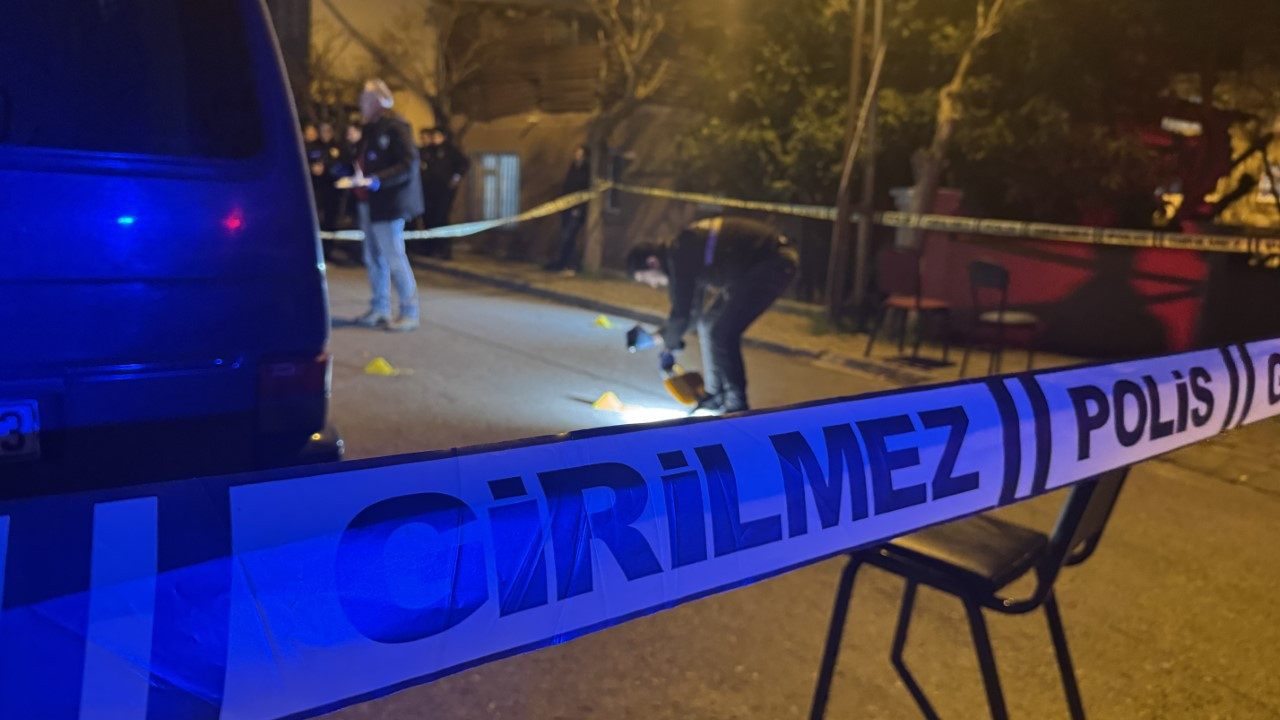 İstanbul’da sokak ortasında silahlı saldırı: 2 yaralı