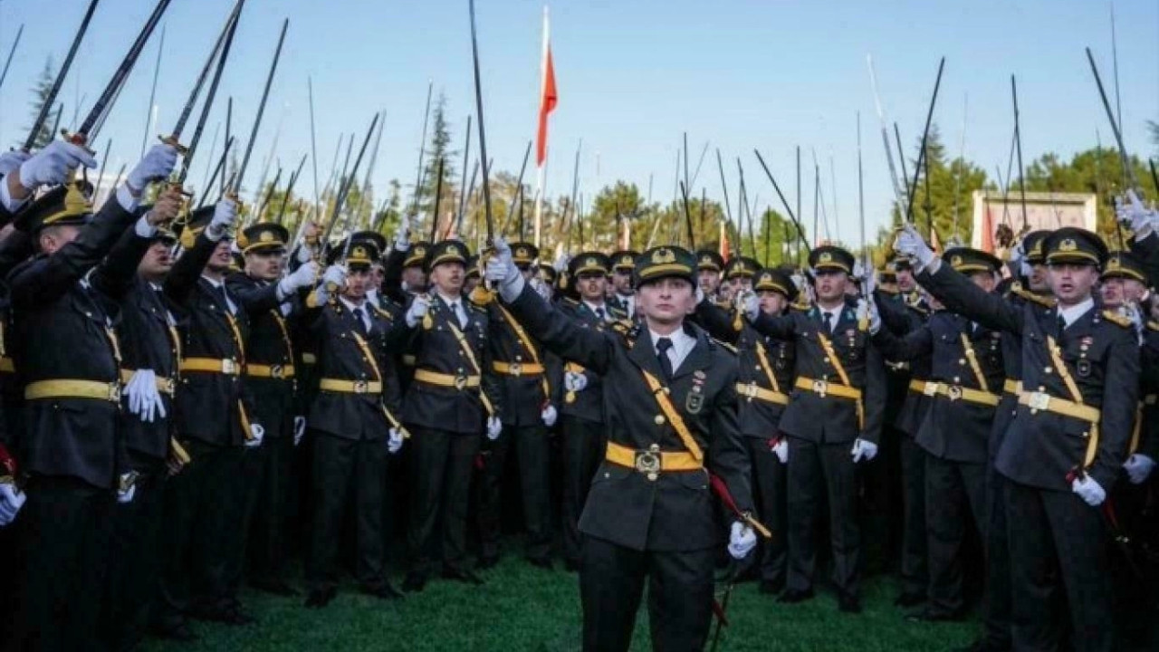 Teğmenlerin avukatları yarın savunma yapacak: YDK'ya iki hukuki mütalaa sunuldu