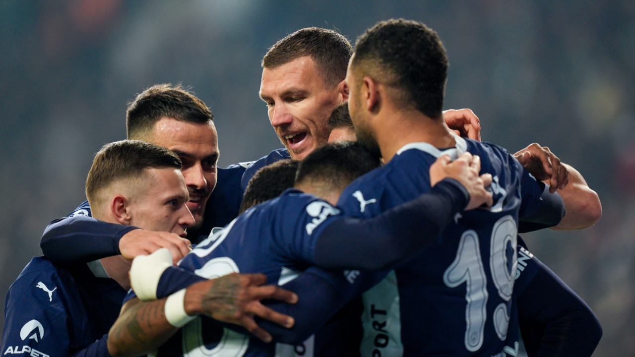 Fenerbahçe'nin Adana Demir kadrosunda 17'lik sürpriz isim