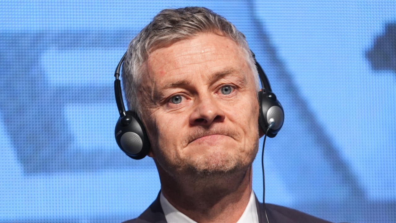 Solskjaer imzayı attı, 'Bu bir işaret' dedi! Serdal Adalı maaşını açıkladı
