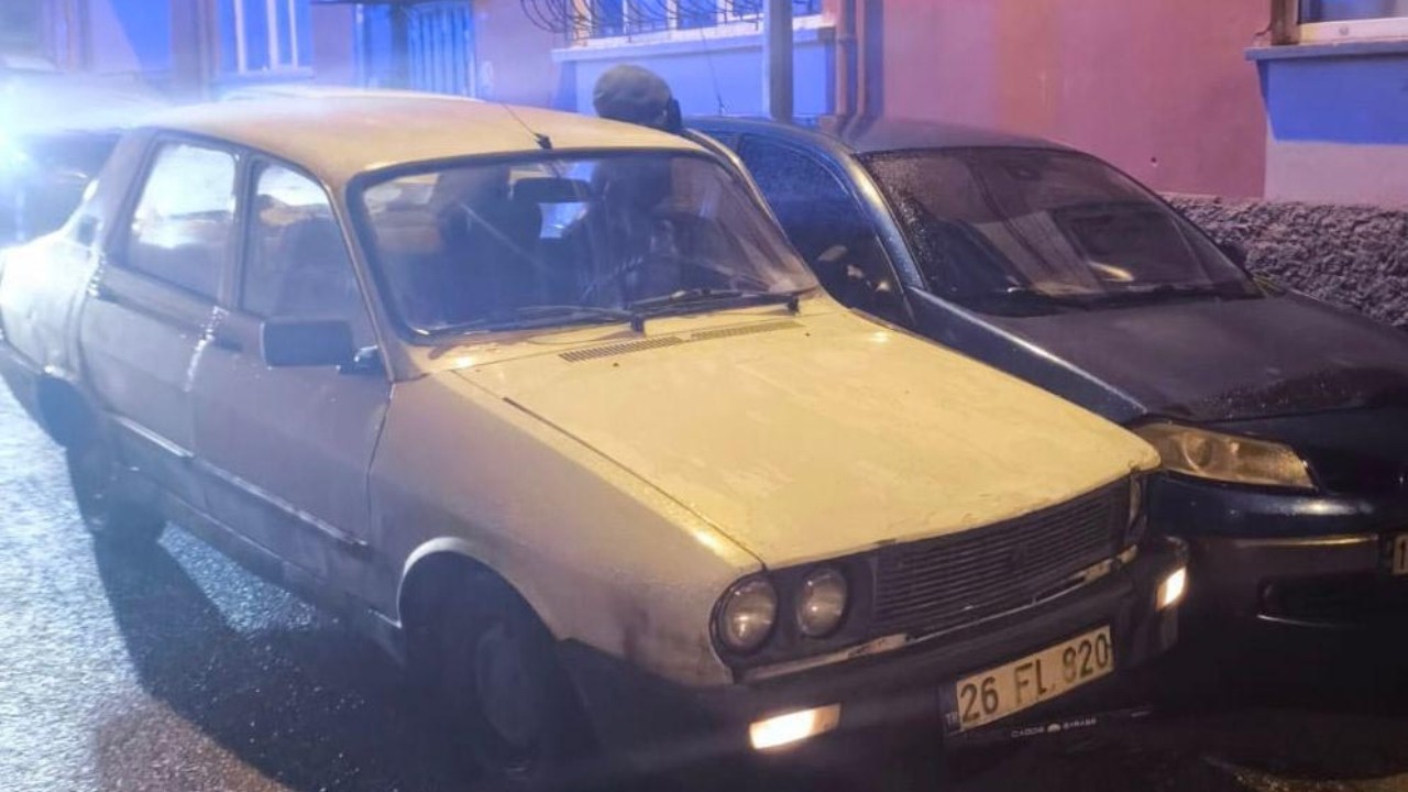 Otomobilini iterken kalp krizi geçirip öldü