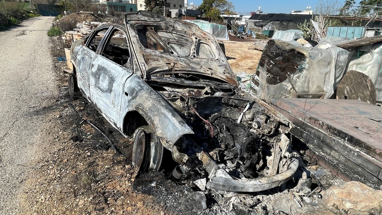 İsrailli yerleşimcileri ateşkes de durduramıyor: Köyleri basıp ateşe verdiler