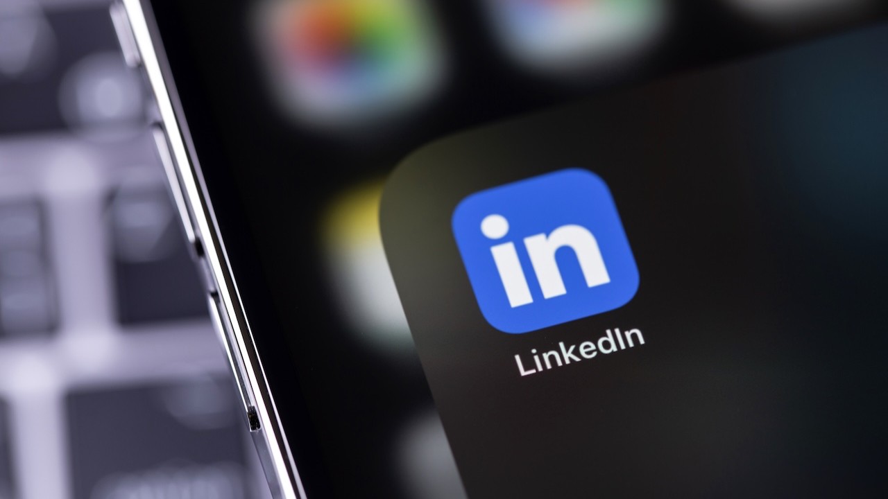 LinkedIn'e dava: Her kullanıcıya 1000 dolar verilmesi gündemde