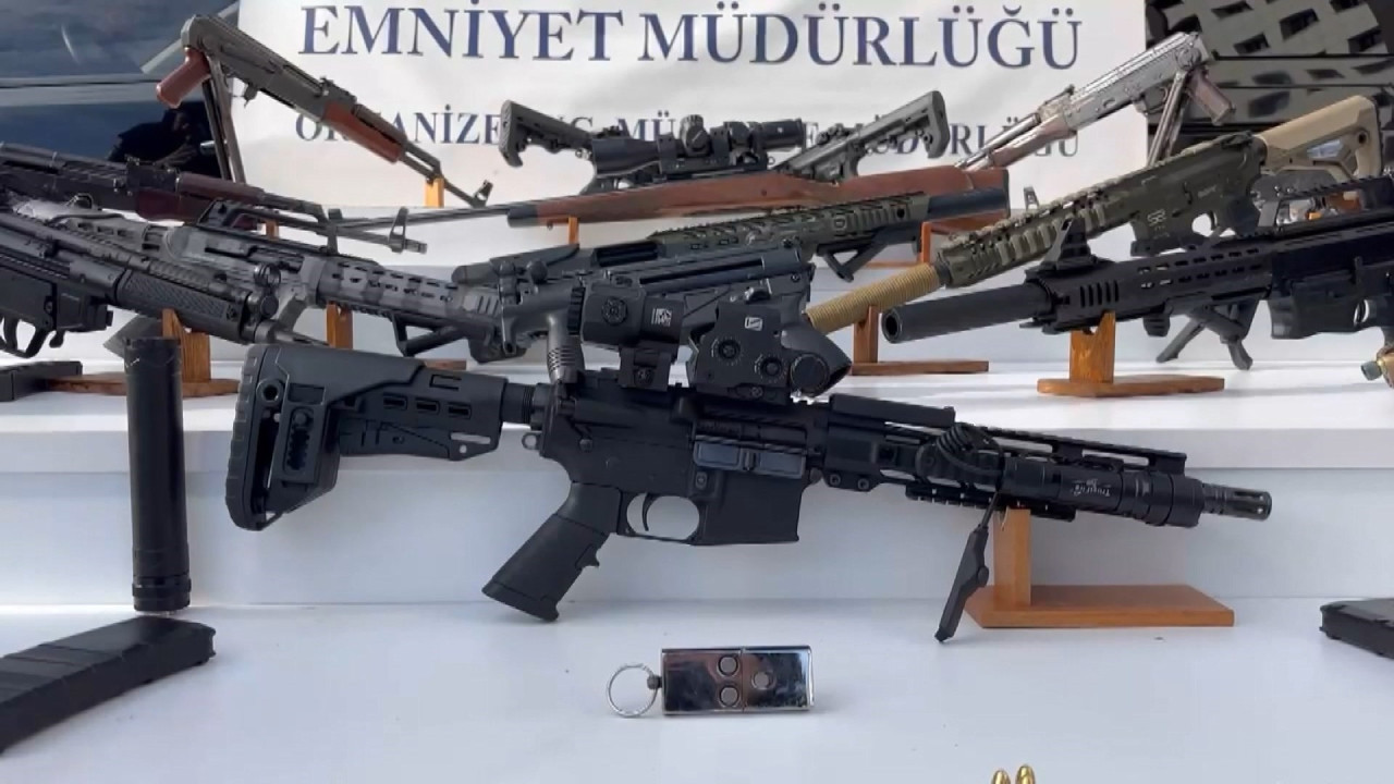 Çetelerden ele geçirildi, emniyet sergiledi