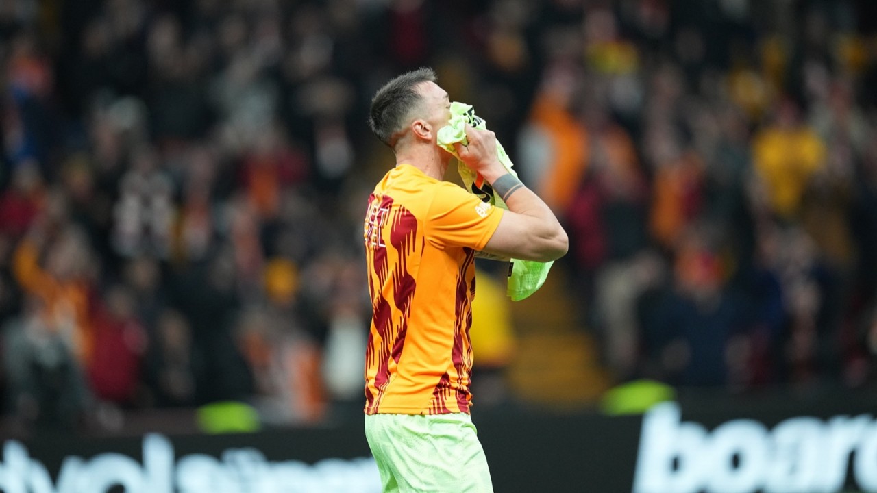 Fernando Muslera efsaneyi geride bıraktı, tarihe geçti