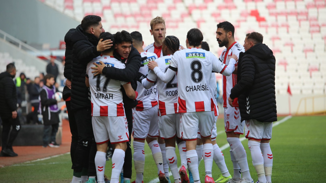 Sivasspor 8 hafta sonra kazandı