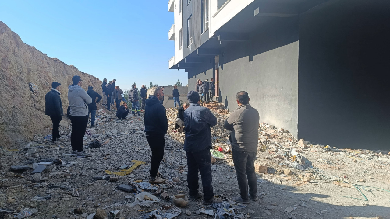 Siirt'te 7. kattan düşen işçi öldü