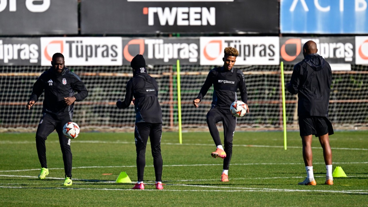 Beşiktaş'ın Twente kadrosu belli oldu: Cher Ndour'a gribal enfeksiyon engeli