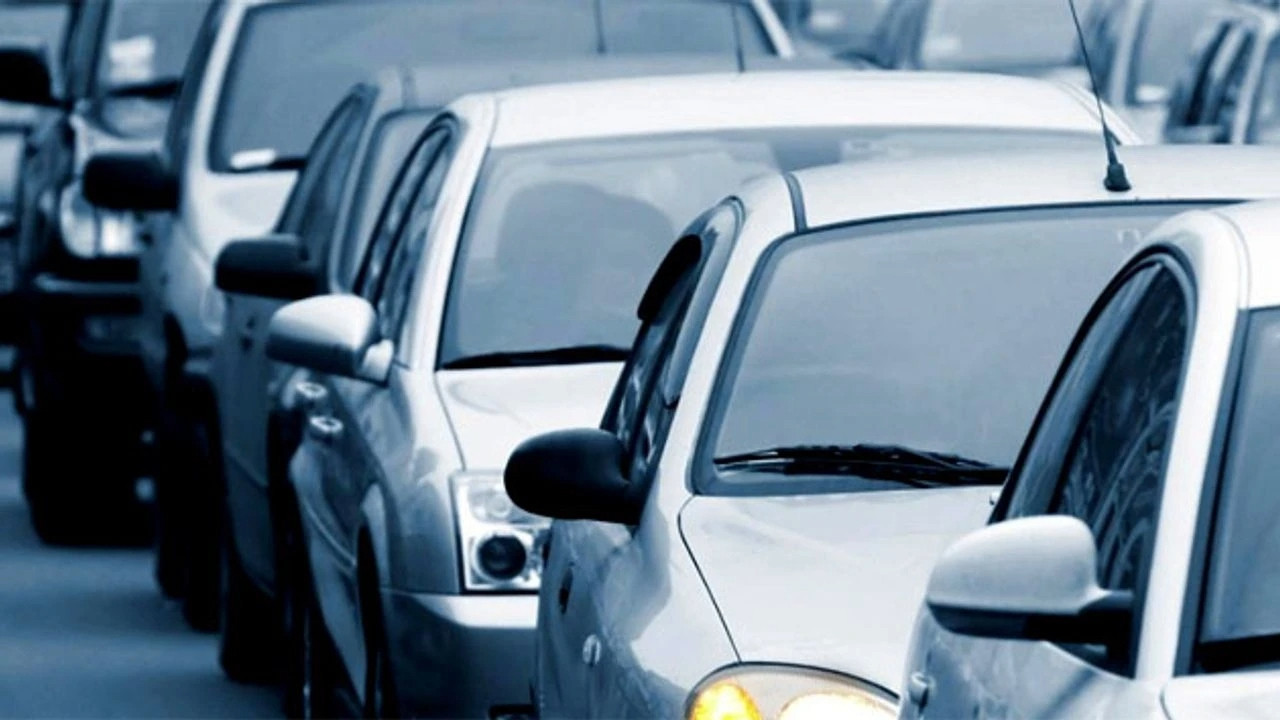 KKTC kamuda kullanılan çalıntı araçları tartışıyor