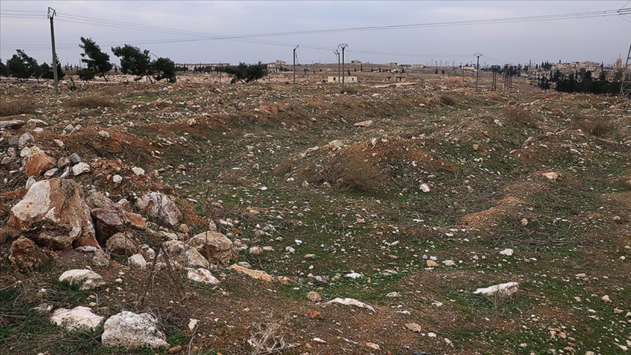 Suriye'de bir toplu mezar daha bulundu