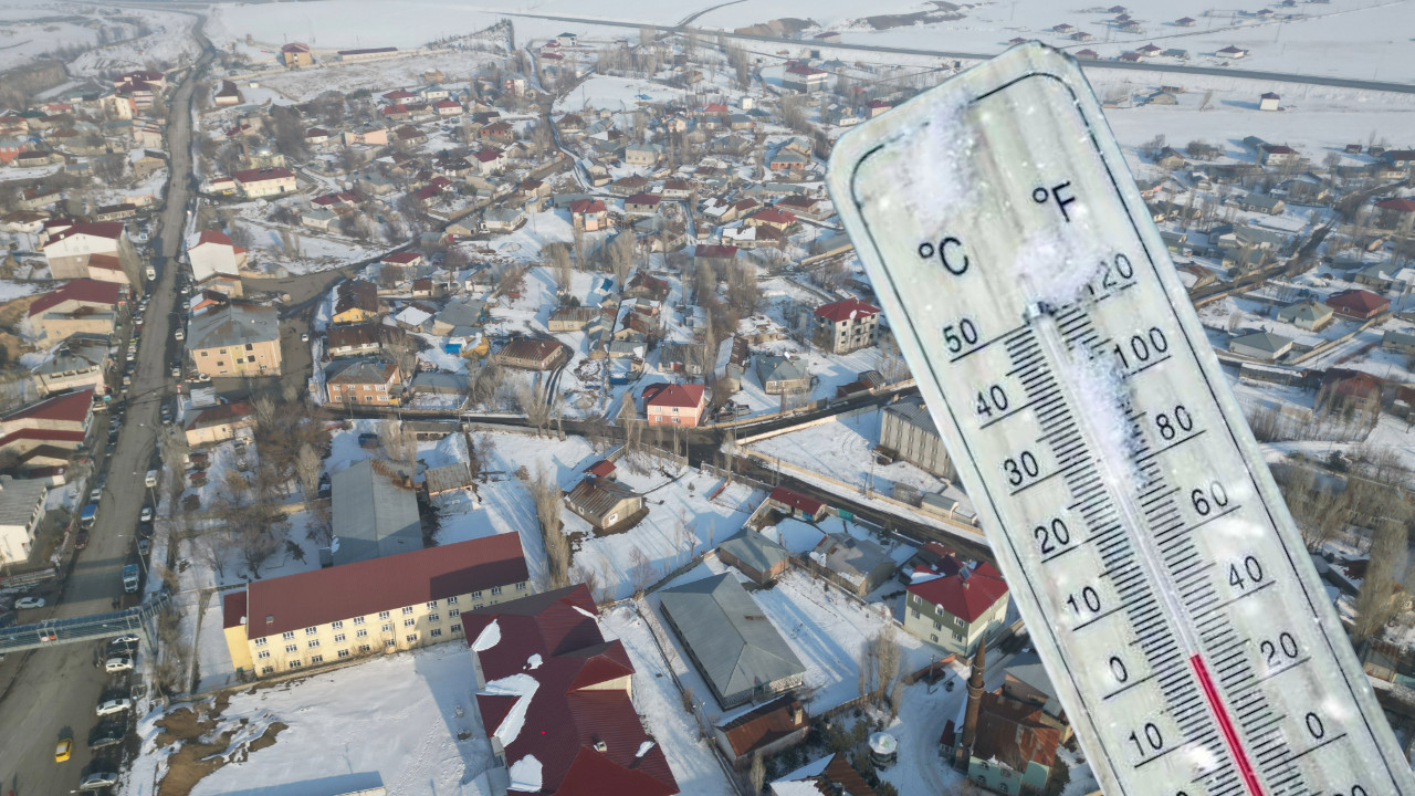 Türkiye’nin doğusu buz tuttu: Termometreler eksi 34'ü gördü