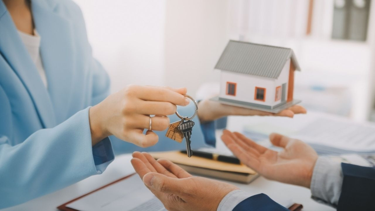 Piyasanın öncüleri cevabını buldu: İşte ev satmanın en uygun zamanı