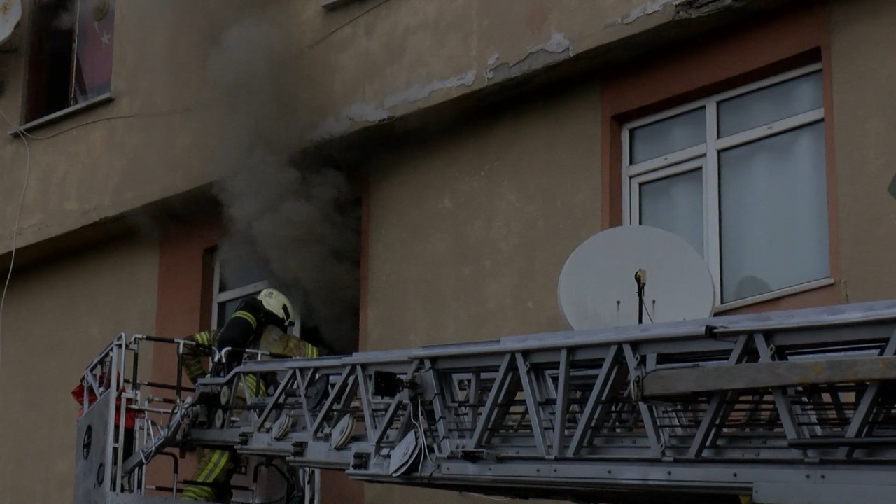 Ataşehir'de yangın: Engelli Özbek vatandaşı can verdi