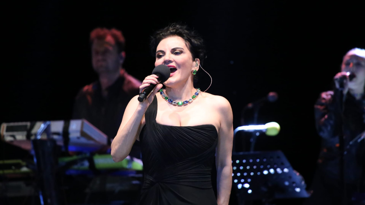 Göksel'den yeni albüm öncesi büyük değişim! Fit haliyle göz kamaştırdı