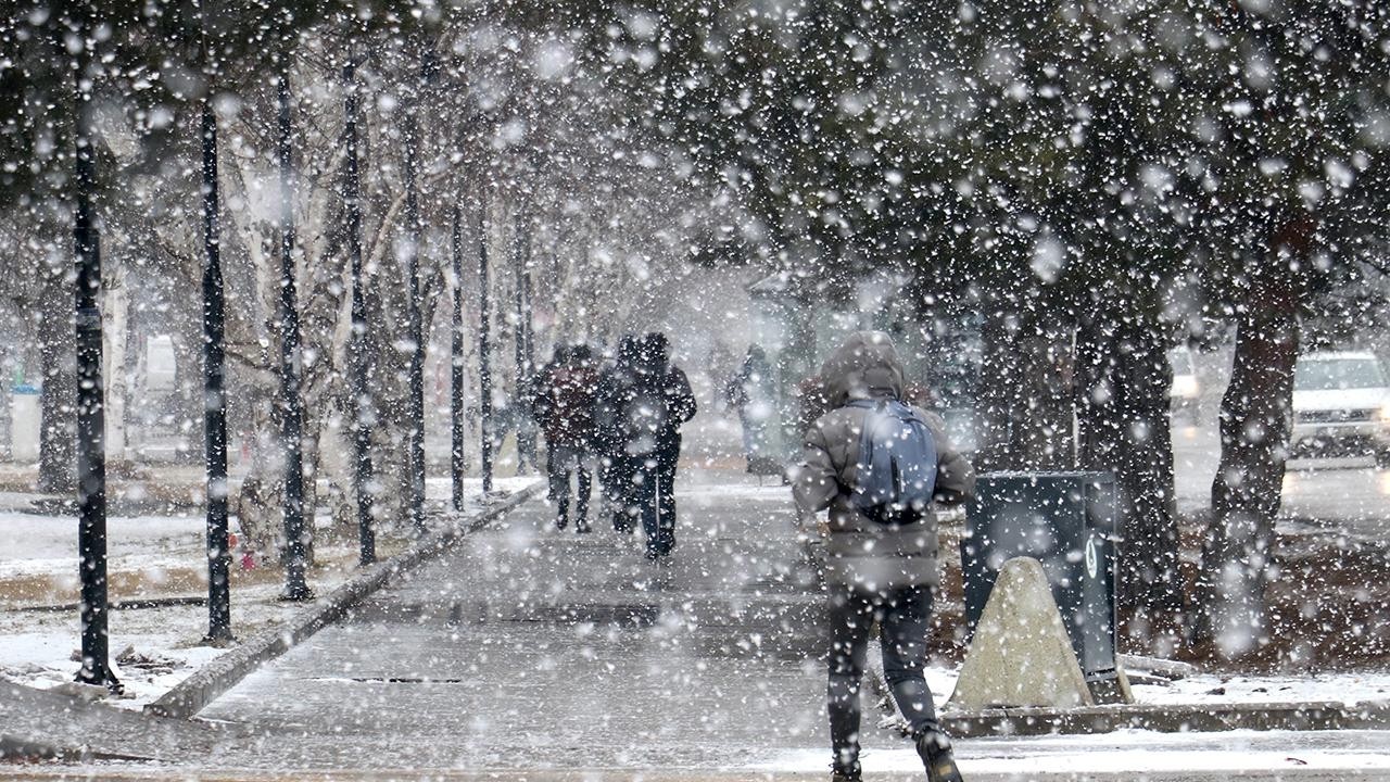 Meteoroloji gün gün açıkladı: Hava çok soğuk olacak, kar ve yağmur var