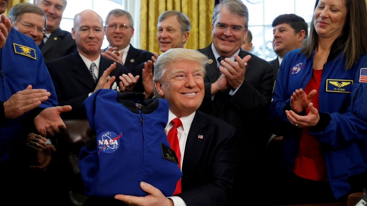 Trump'tan NASA'ya 'kadın ve iklim' sansürü