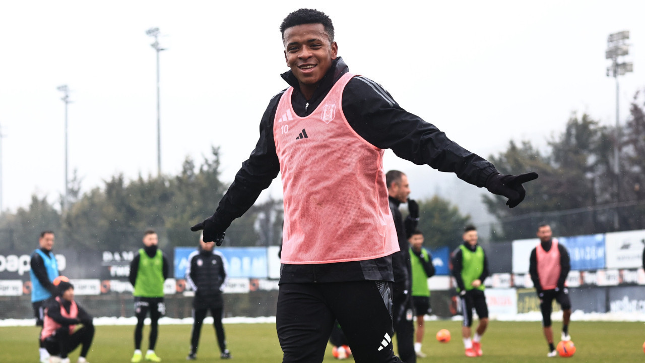 Beşiktaş'ta yeni transferler ilk antrenmanına çıktı