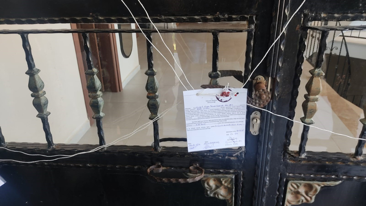 Gökçeada'da 13 otel ve pansiyon mühürlendi