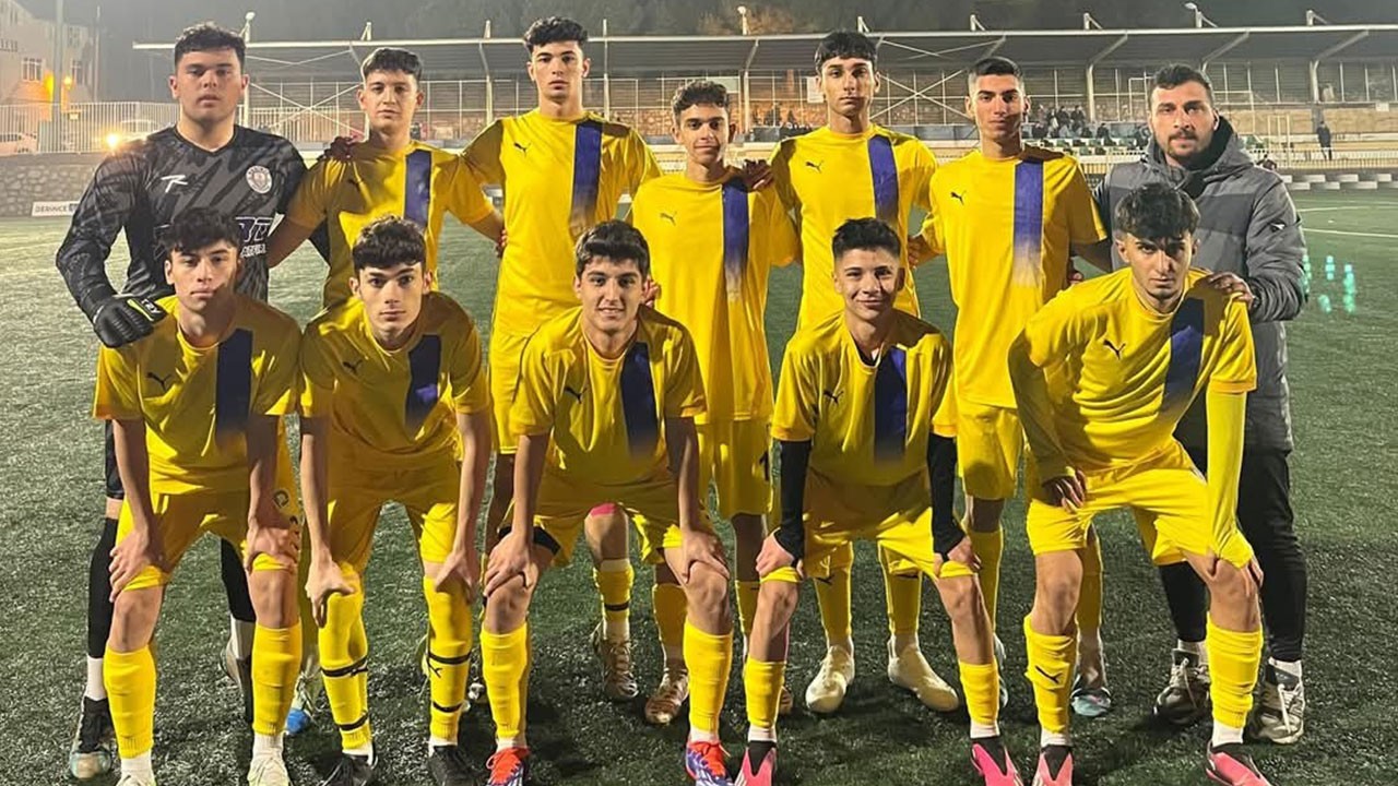 Kocaeli’nde U-18 maçında büyük olay: 11 kırmızı kart çıktı, maç tatil edildi