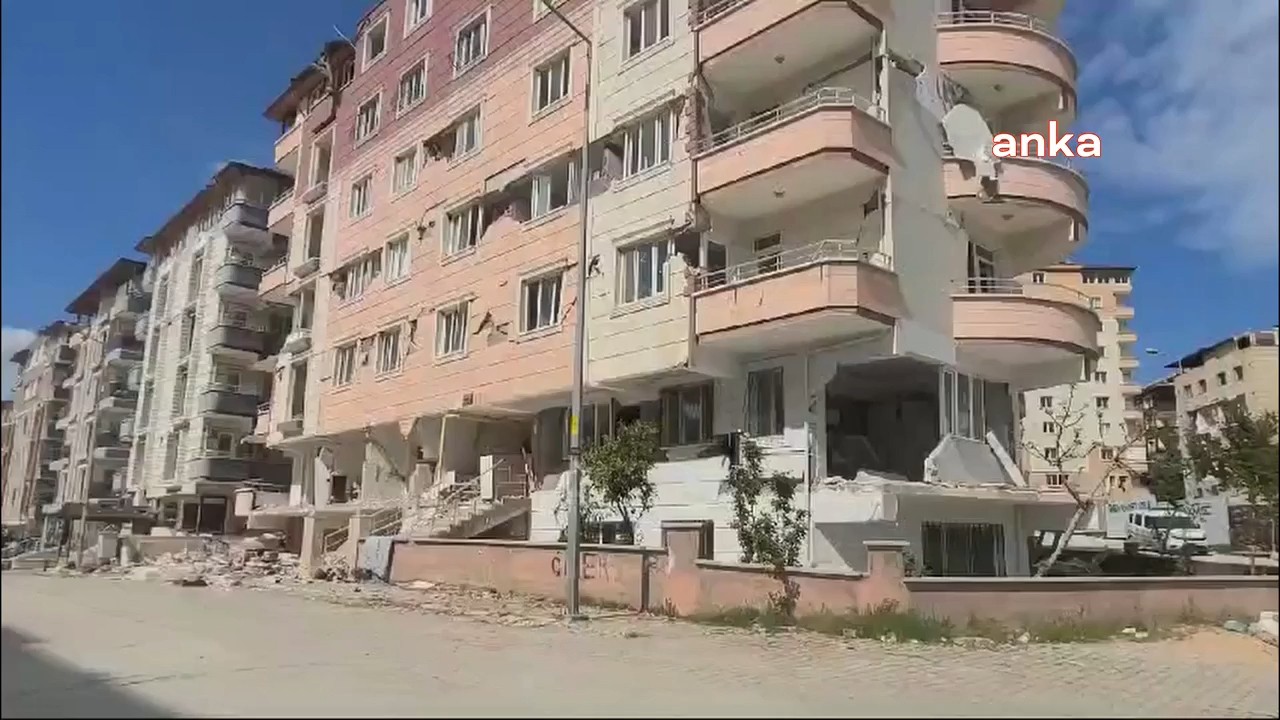 103 kişiye mezar olan apartmanın müteahhidi tahliye edildi