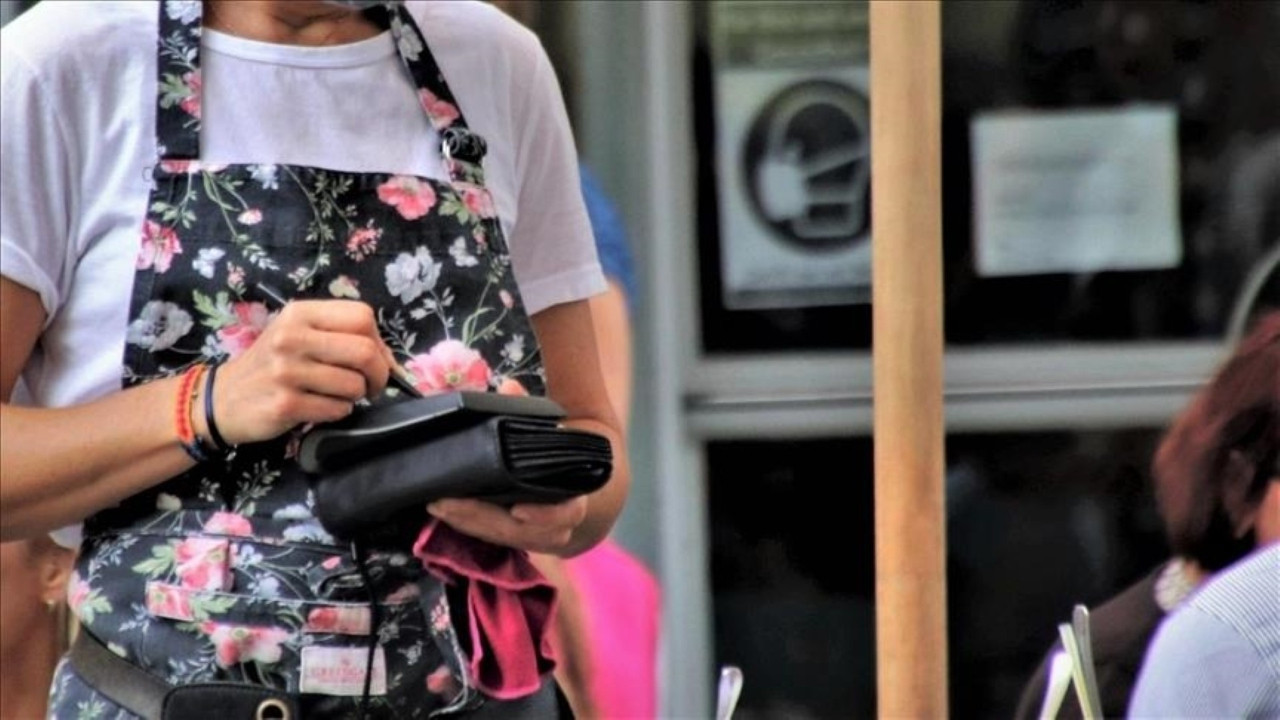 Hizmet üretimi haziranda geriledi