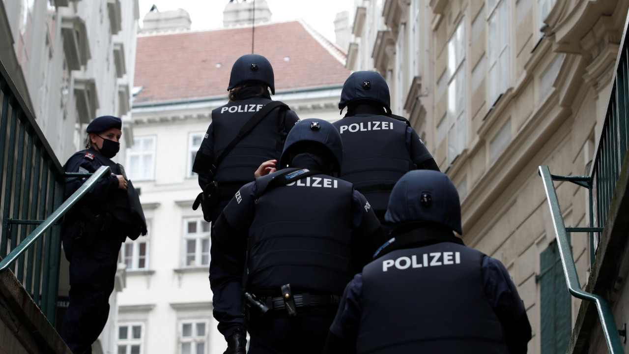 Avusturya’da bıçaklı saldırı: 1 ölü, 6 yaralı