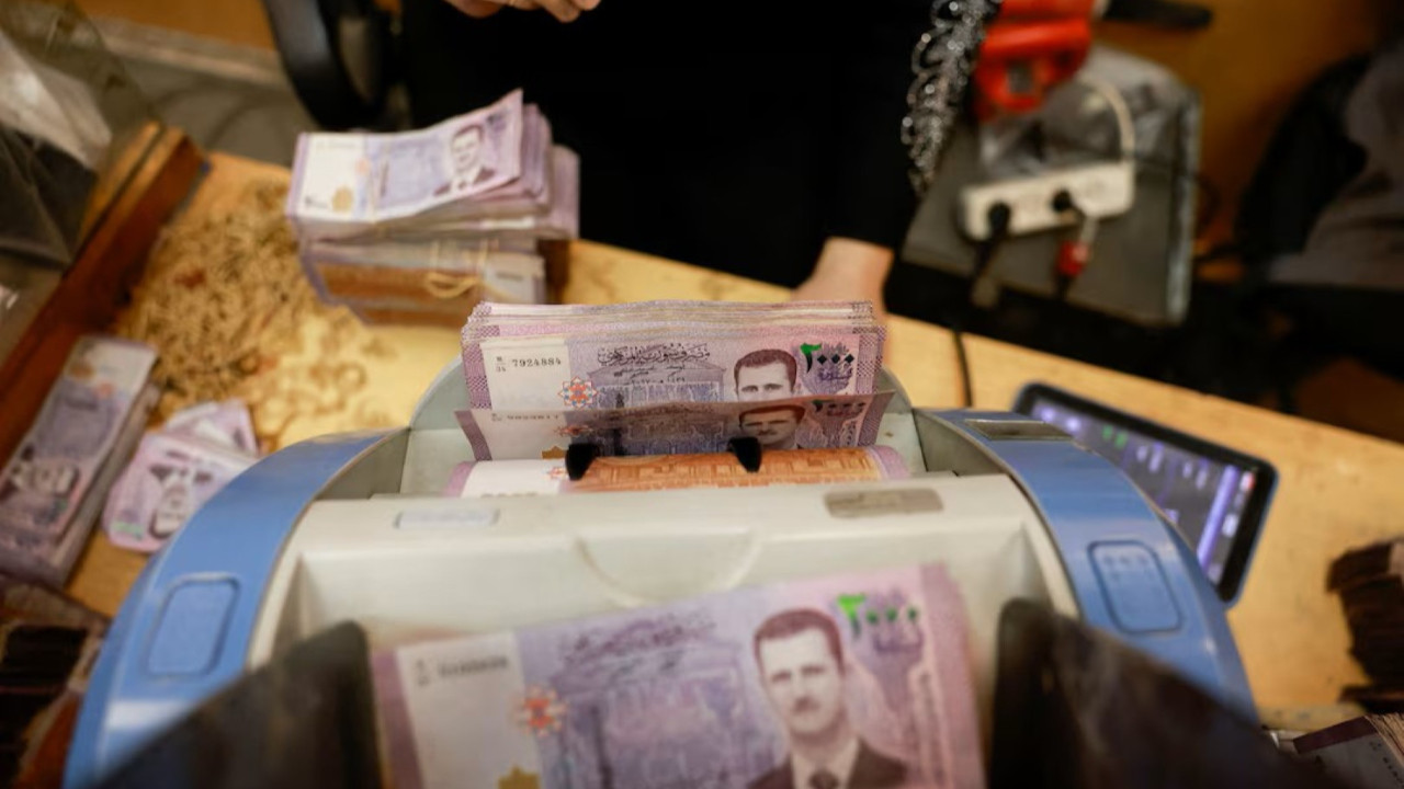 Türkiye'den Suriye'ye para sayma makinesi sevkiyatı