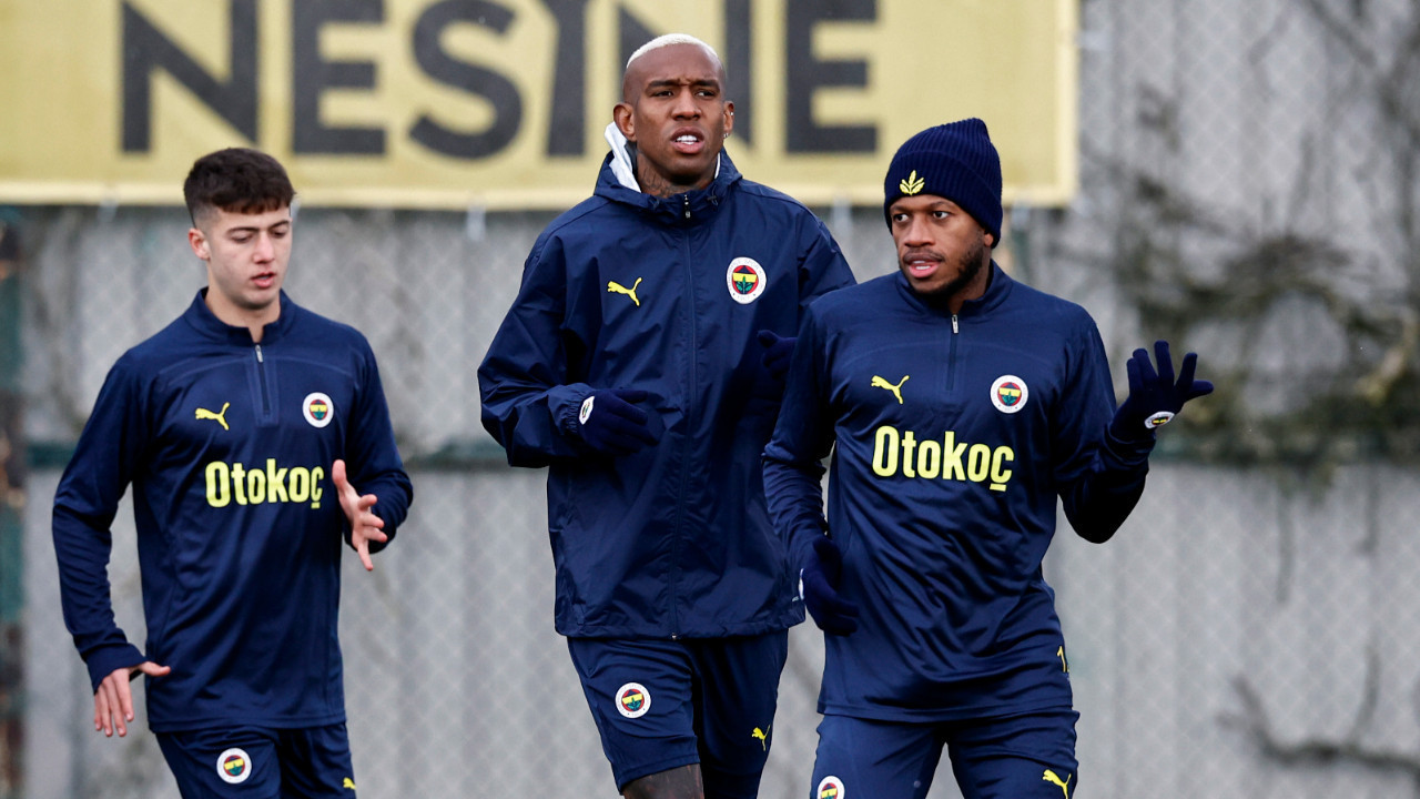 Fenerbahçe'nin Anderlecht maçı kamp kadrosu açıklandı