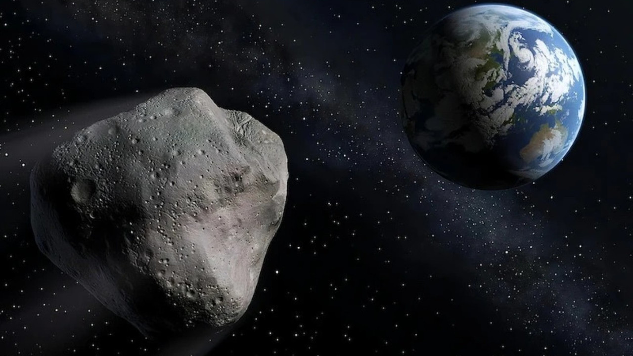 Onlarca asteroid Dünya'ya çok yakın mesafeden geçti