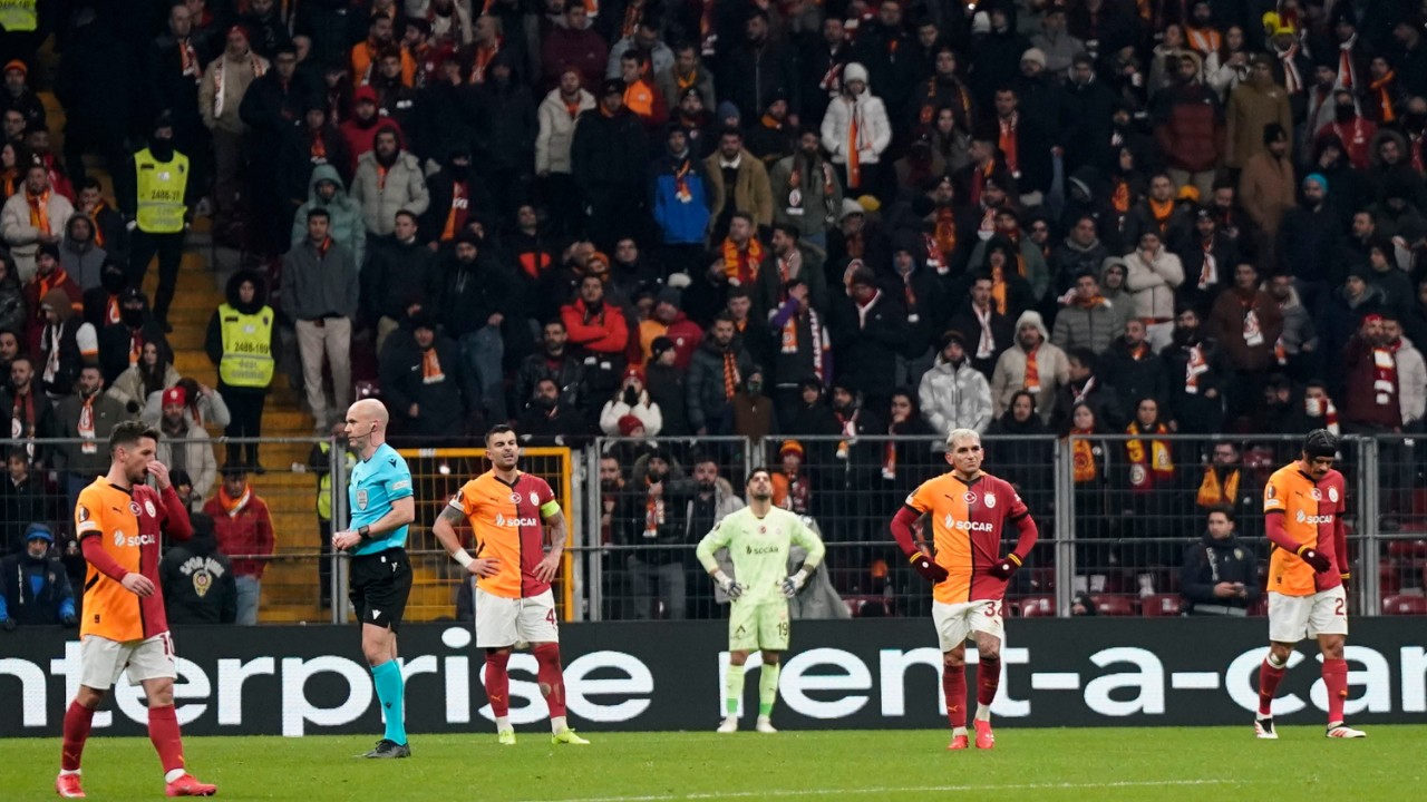 Galatasaray'ın mucize hayali gerçekleşmedi, AZ Alkmaar'a elendi