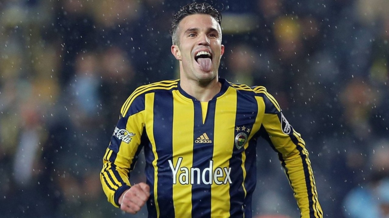 Eski Fenerbahçeli Van Persie, Hollanda devinin başına geçiyor