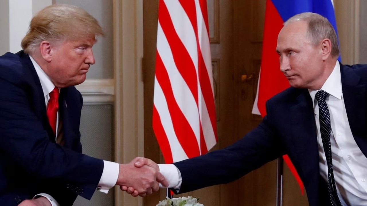 'Putin ile görüşmeler çok iyi ilerliyor' diyen Trump'a Rus liderden şok