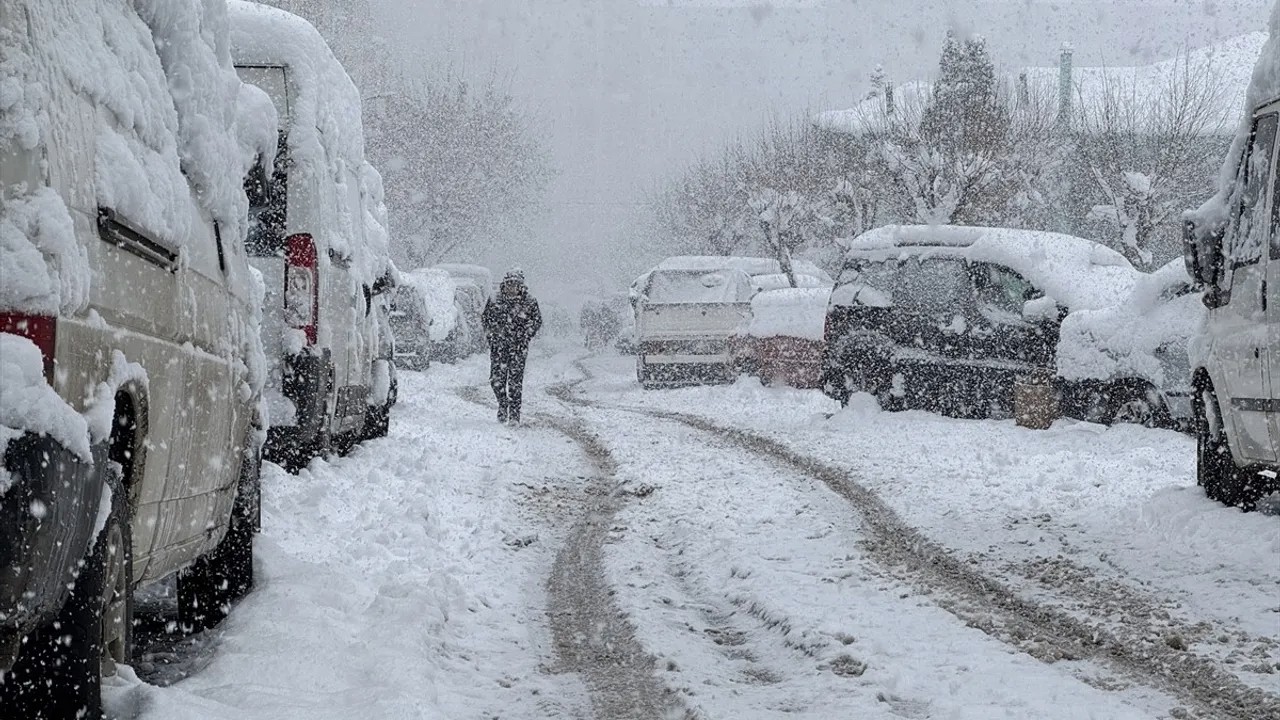 Samsun'da okullar tatil edildi