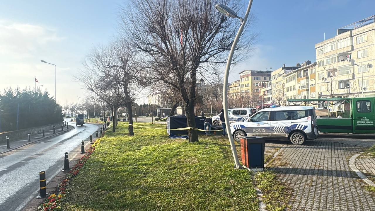 İstanbul'da parkta uyuyan kişi donarak öldü