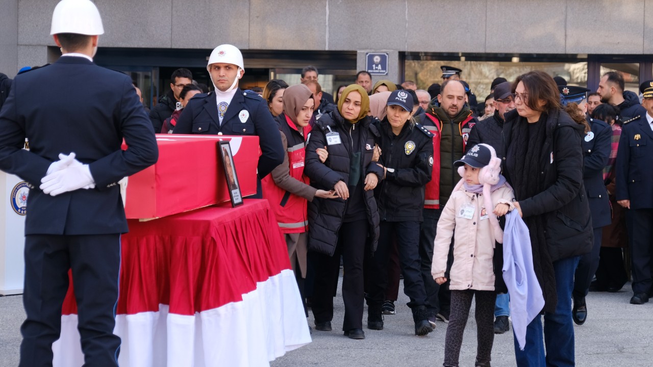 Polis memuru ehliyetsiz sürücü yüzünden şehit olmuş