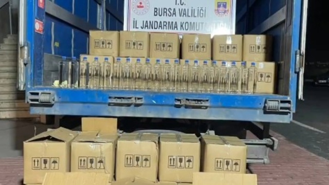 100 bin litreye yakın deterjan görünümlü etil alkol yakalandı