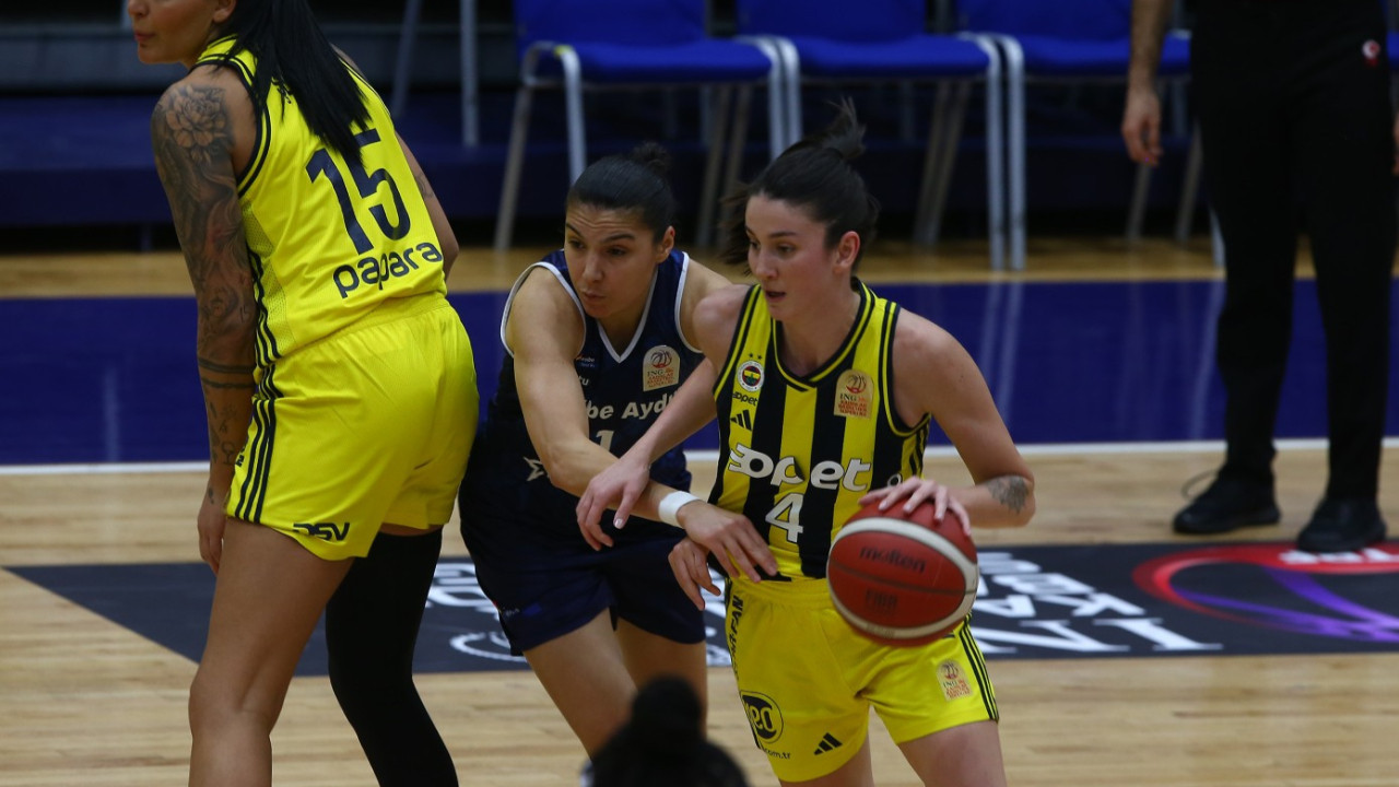 Fenerbahçe Opet'ten Nesibe Aydın'a 31 sayı fark!